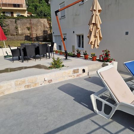 Waterfront Apartment Petrovina Cattaro Esterno foto