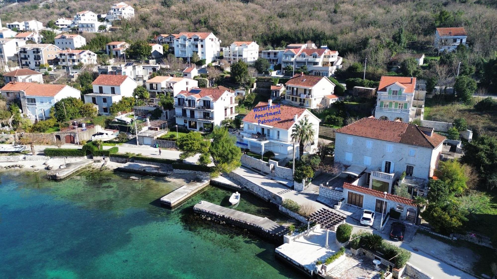 Waterfront Apartment Petrovina Cattaro Esterno foto